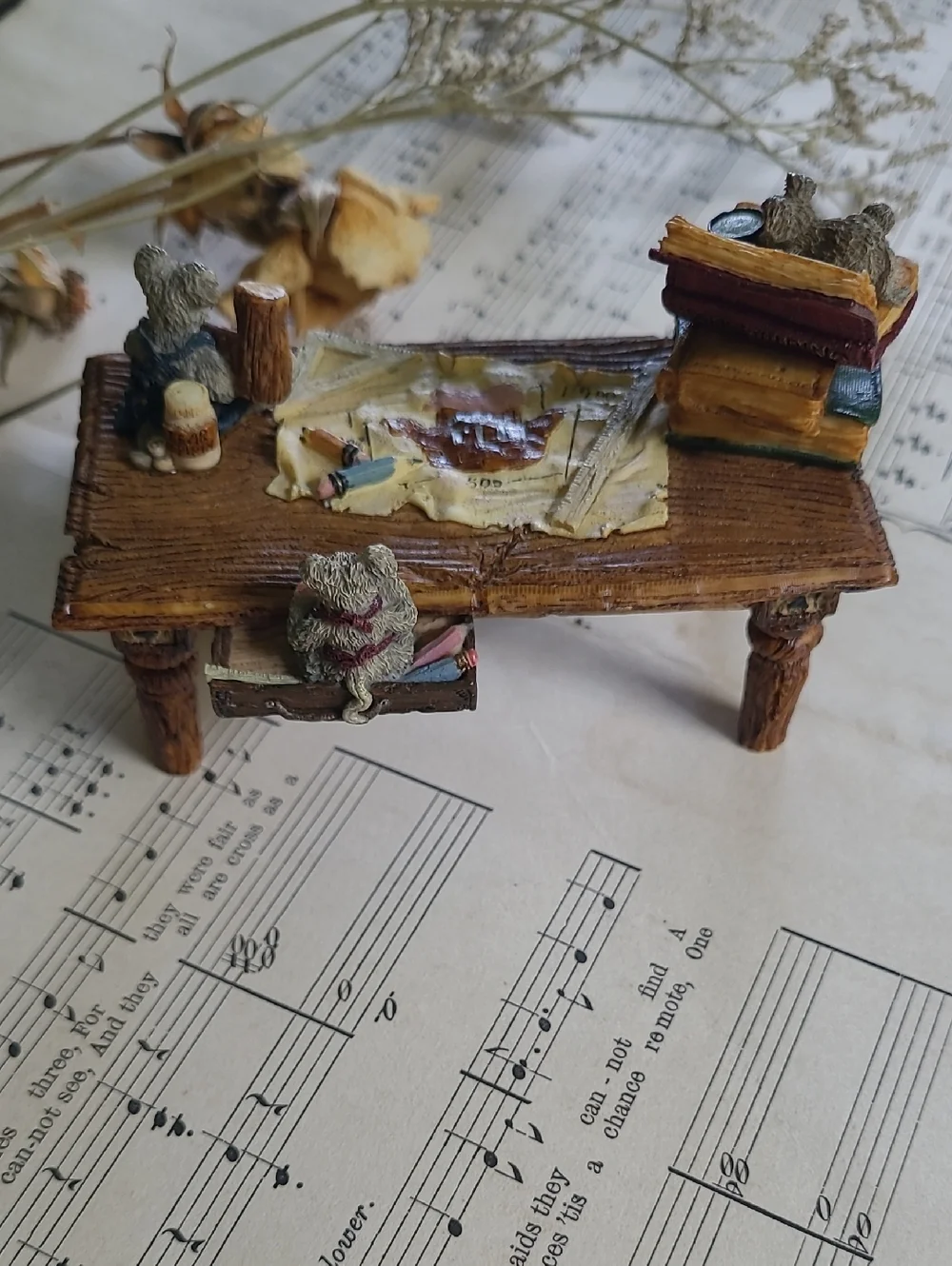 Vintage 1998 Boyds Bears Genius At Work Table Ark Builder Desk Signed 8E/5634